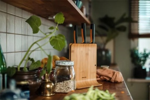 FISKARS FF Set Набор из 3 ножей Boss в деревянном блоке