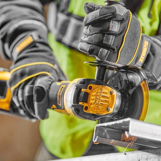 DCG409VSNT DEWALT УГЛОВАЯ ШЛИФОВАЛЬНАЯ МАШИНА 125 ММ С РЕГУЛИРОВКОЙ СКОРОСТИ TSTAK