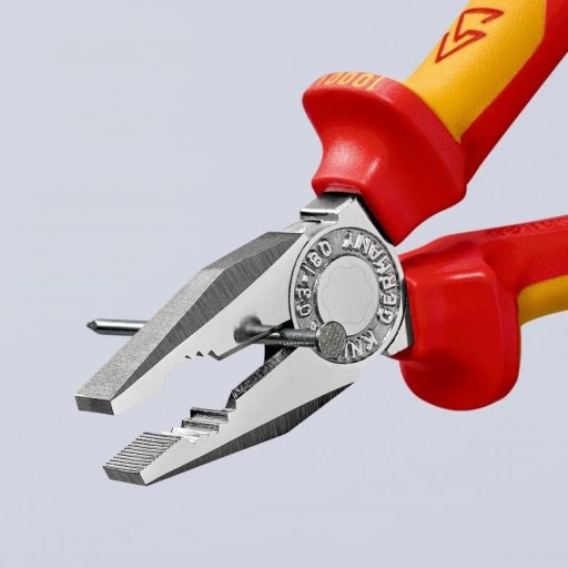 KNIPEX 03 06 180 T Универсальные плоскогубцы VDE TT 180 мм с крепежным выступом