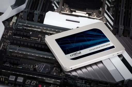 Твердотельный накопитель CRUCIAL MX500 250 ГБ