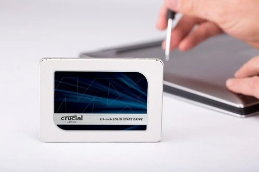 Твердотельный накопитель CRUCIAL MX500 250 ГБ