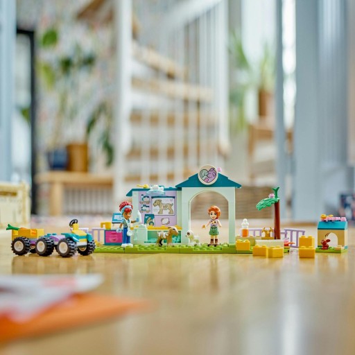 LEGO FRIENDS 42632 Клиника для сельскохозяйственных животных...