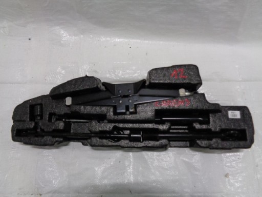 Kia carens iv 13- вклад колеса домкрат ключ , фото