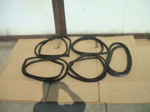 Kia rio iv v 17- ущільнювач дверей кришки багажника , фото