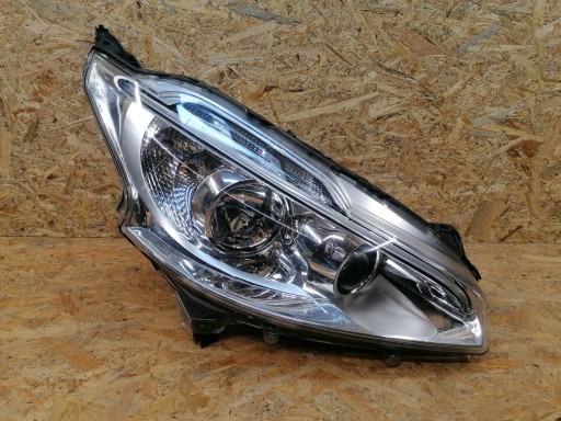 Фонарь правая рефлектор правое peugeot 208 i лед 2012-2015r , фото