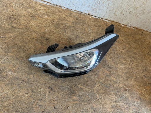Hyundai i20 2 ii фонарь левое обычный , фото