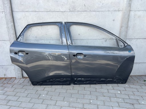 Задние двери citroen c4 iii 2020 2021 2022 2023 2024 правого заднего правое , фото