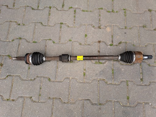 Полуось переднее правая комплектная kia stonic 49501-h8260 , фото