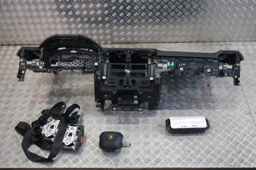 Консоль черная торпедо желтая nic lamborghini urus d95 , фото