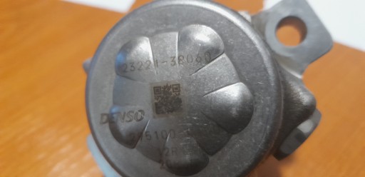 Топливный насос впрыскивающая lexu toyota 23221-38060 , фото