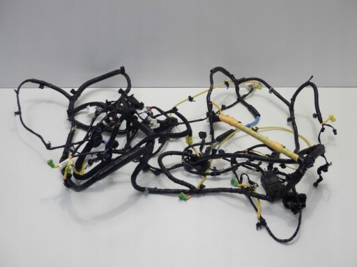 Hyundai bayon 2022 вязка проводка внутри , фото