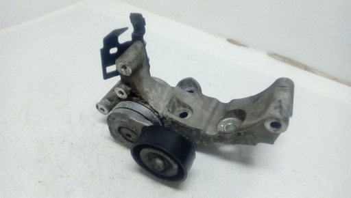 Кронштейн генератора opel astra j , фото