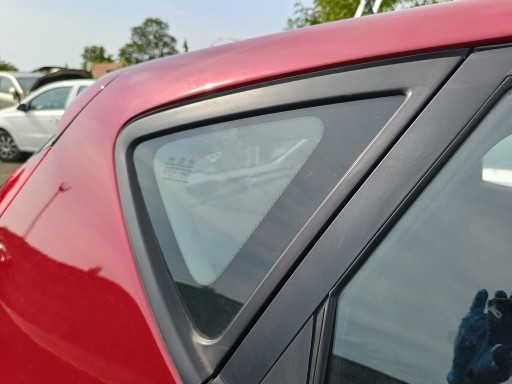 Hyundai i30 1 i 07-11 боковое окно кузовное правая левое , фото