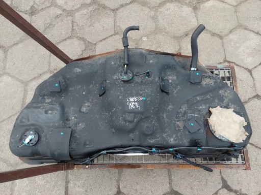 Бак топлива lexu ls 600 ls600 5.0 гибрид , фото