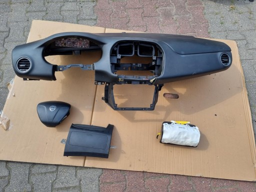 Торпедо консоль подушка безопасности подушка безопасности lanci delta iii , фото