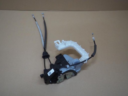 Замок дверь левой передних hyundai ioniq 81310g2010 , фото