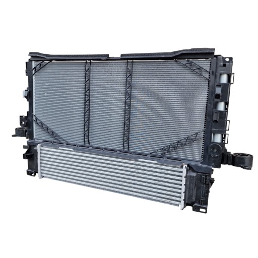 Комплект радіаторів volvo xc40 2017-2025 автомат , фото