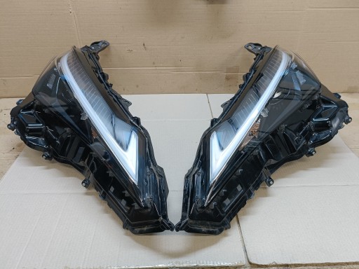 Фонарь фонари комплект lexu ux 250h полный лед 2021 год белый поворотник , фото