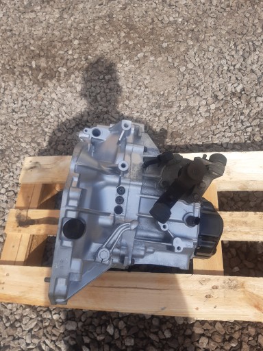 Восстановлена suzuki ignis 1.3 16v коробка передач zh6 , фото