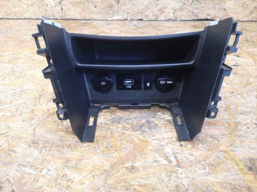 Hyundai kon прикуриватель гнездо usb бардачок , фото