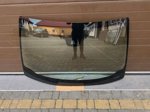 Лобовое стекло lexu ux камера с сенсором подогрев оригинальный , фото