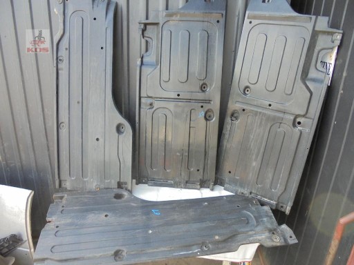 Молдинг крышки зодовой части hyundai genesis седан 2008 3.8 v6 , фото