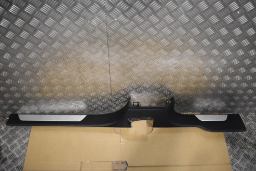 Идеальный молдинг накладка порогов правая lamborghini urus 1 , фото