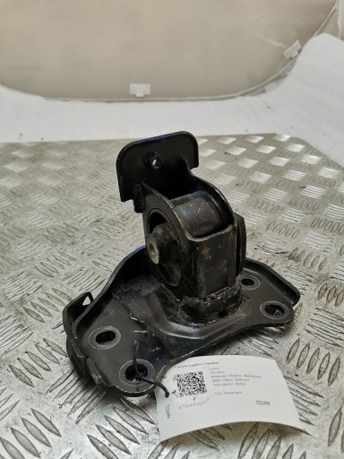 Lexu nx 2020 опора / крепление мотора , фото