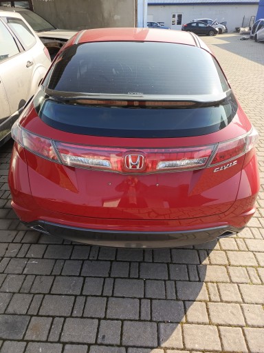 Honda civic viii ufo 5d крышка багажника комплектная r81 , фото