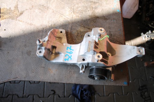 Peugeot 308 t10 1.6 гібрид 22/25r кронштейн кріплення генератора оригінальний , фото