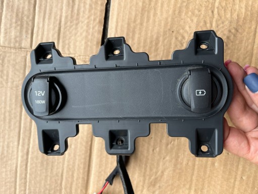 131 hyundai kon гнездо 12v зажигалка , фото