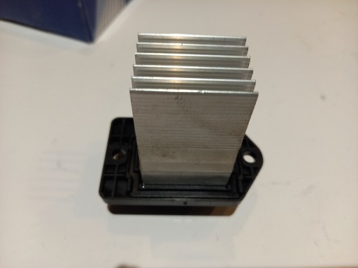 Hyundai oe 97179 2j000 резистор воздуходувки , фото