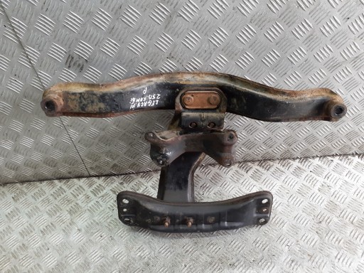 Подрамник trawers переднее subaru legacy iii 2.5 awd , фото