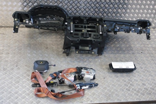 Консоль черная торпедо lamborghini urus d68 , фото