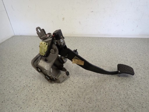 Hyundai i30 07-12 педаль сцепления , фото