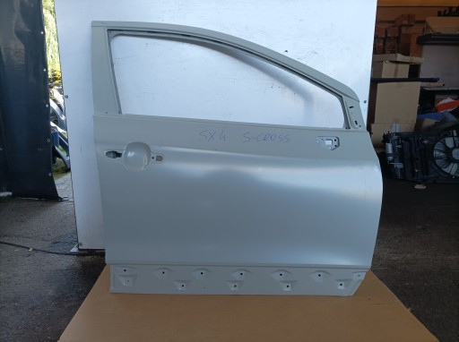 Suzuki oe 68001-61m01 дверь , фото