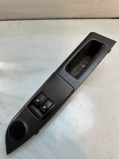 Панель стекл левое переднее 93570-1c210 hyundai получить , фото