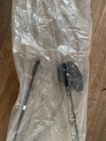 Кабель кришки капота land rover discovery 5 lr083193 нове , фото