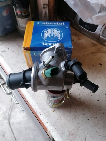 Термостат ford mondeo 2 0 tdci новый возможность , фото