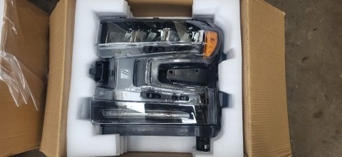 Рефлектор переднє ліве лед новий chevrolet silverado 84621850 , фото