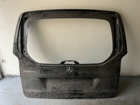 Mercedesem benz v klasse крышка задняя , фото