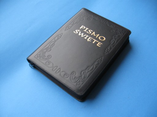 Biblia Tysiąclecia - Oprawa skóra czarna na suwak-Format większy 23/17 cm