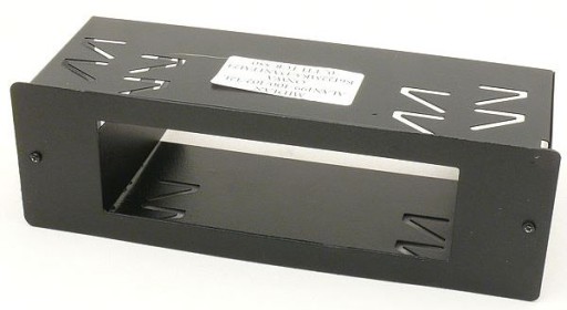 CB PÓŁKIESZEŃ M-TECH LEGEND III RAMKA MONTAŻOWA