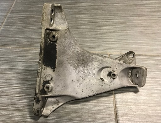 ŁAPA SILNIKA 8D0199308L AUDI A4 B5 PASSAT 1.9 TDI