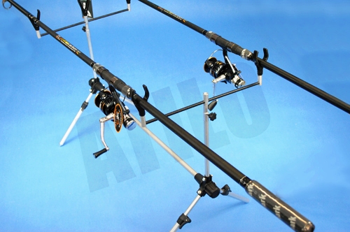 STANOWISKO KARPIOWE GRUNTOWE STOJAK WĘDKARSKI 3WĘDKI ROD TRI POD+ POKROWIEC