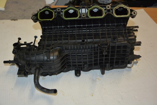 KOLEKTOR SSĄCY CHŁODNICZKA VW SHARAN 3 04E129711J