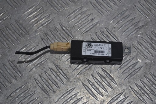 WZMACNIACZ ANTENY RADIA 1K9035577 VW GOLF V KOMBI