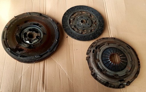 Sprzęgło dwumasa tarcza AUDI 2.0 BSW BXE BMM BMP
