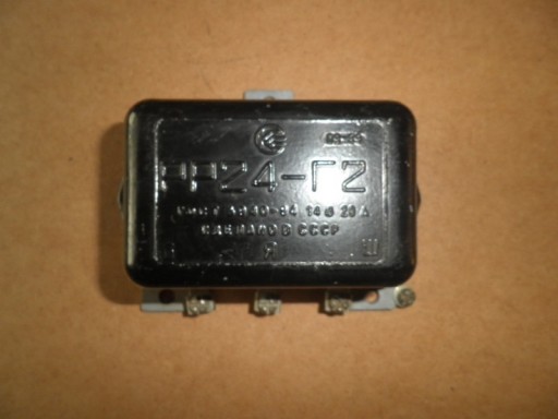 GAZ-69 Regulator napięcia