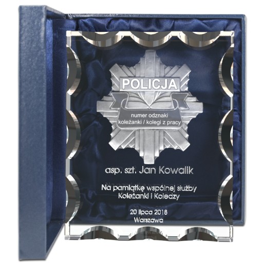 Pamiątka dla policjanta odznaka 3D grawer w szkle